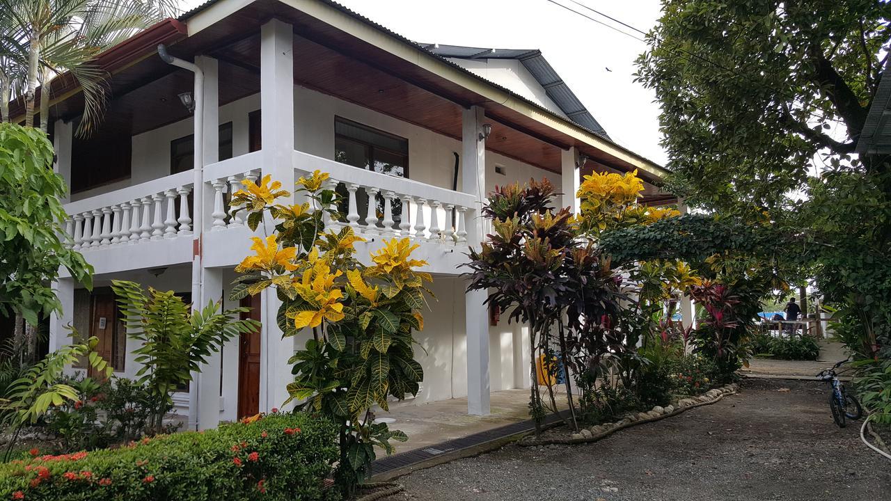 Hotel Quepos Paraiso Exterior photo